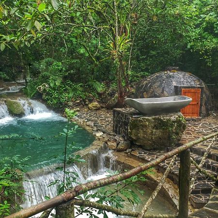 Hotel Cerveceria James سيليتلا المظهر الخارجي الصورة
