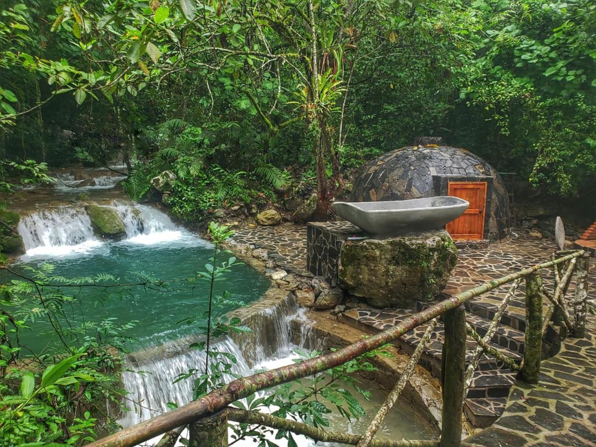 Hotel Cerveceria James سيليتلا المظهر الخارجي الصورة
