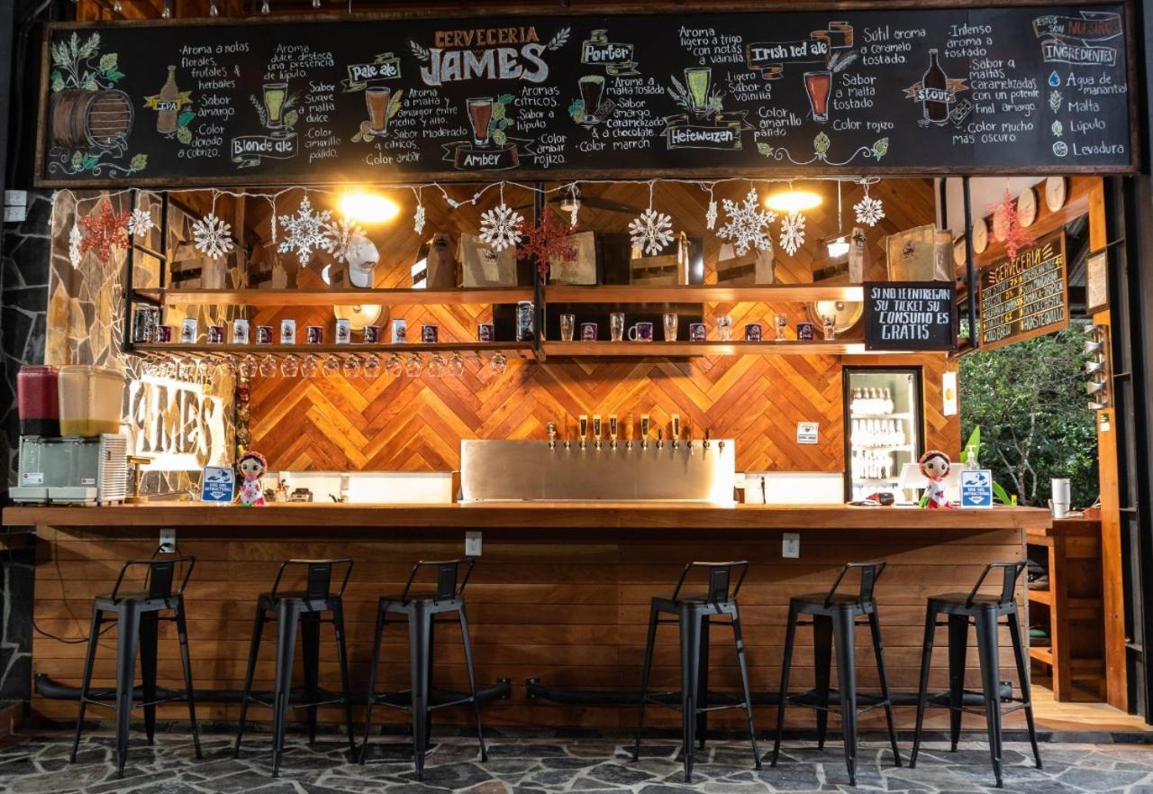 Hotel Cerveceria James سيليتلا المظهر الخارجي الصورة